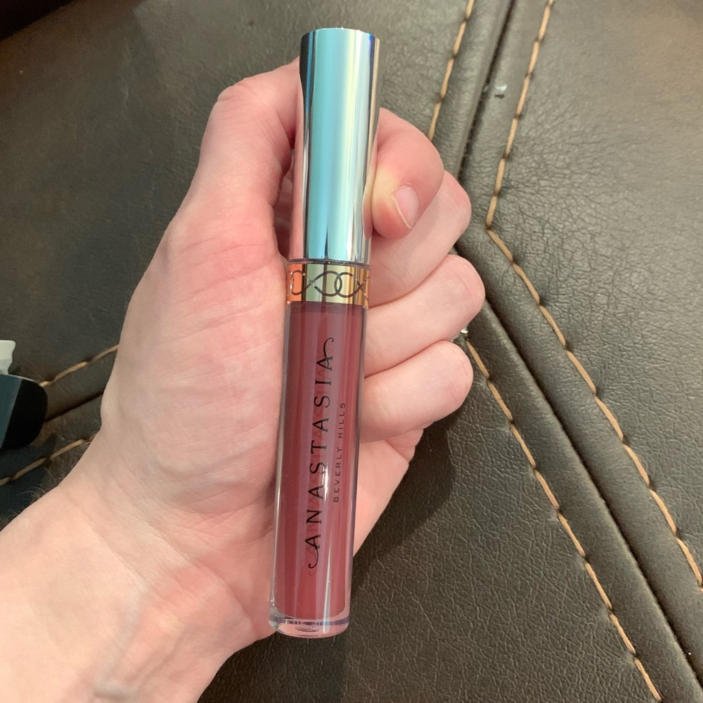 NIB ABH Liquid lipstick - Trust Issues